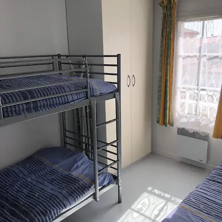 Maison Familiale 3 Avec Jardin, Piscine Commune, A 150m De La - - Fr-1-231-146